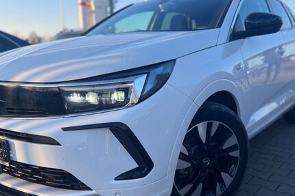 Opel Grandland (X) 147.165 km 15.099 &euro; Berlin 12277