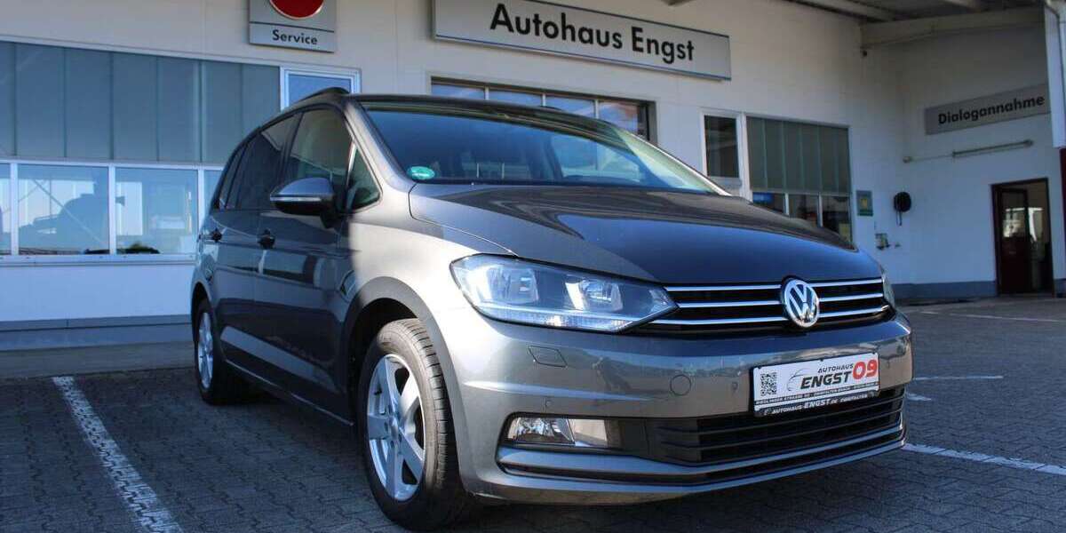 VW Touran 158.999 km 10.940 &euro; Zwiefalten 88529