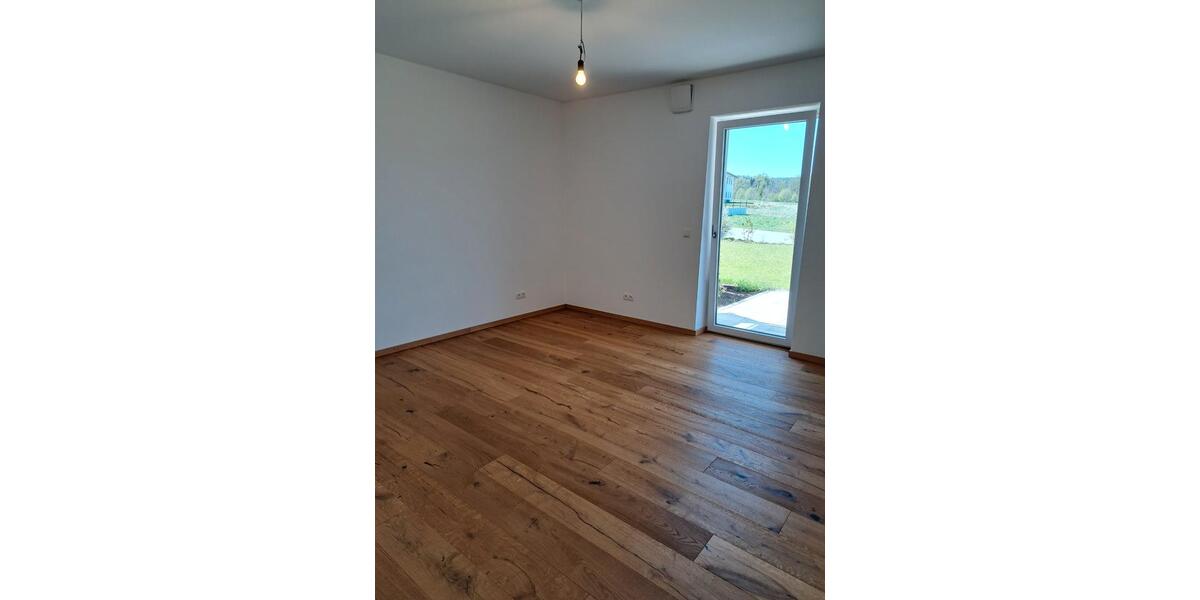 Erdgeschoßwohnung Cham - 2 Zimmer, 66 m&sup2;, 570&euro; | Angebot:26440968