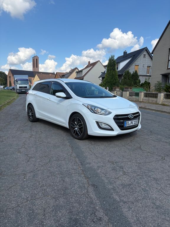 i30