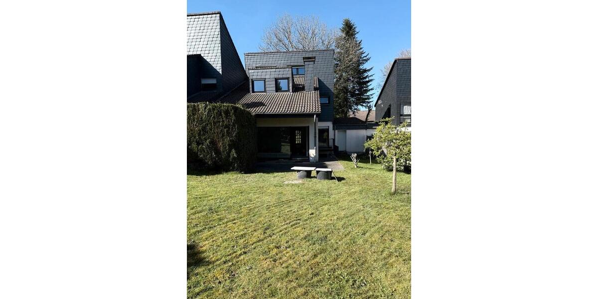 Reihenhaus Kierspe - 6 Zimmer, 140 m&sup2;, 1.300&euro; | Angebot:26314343