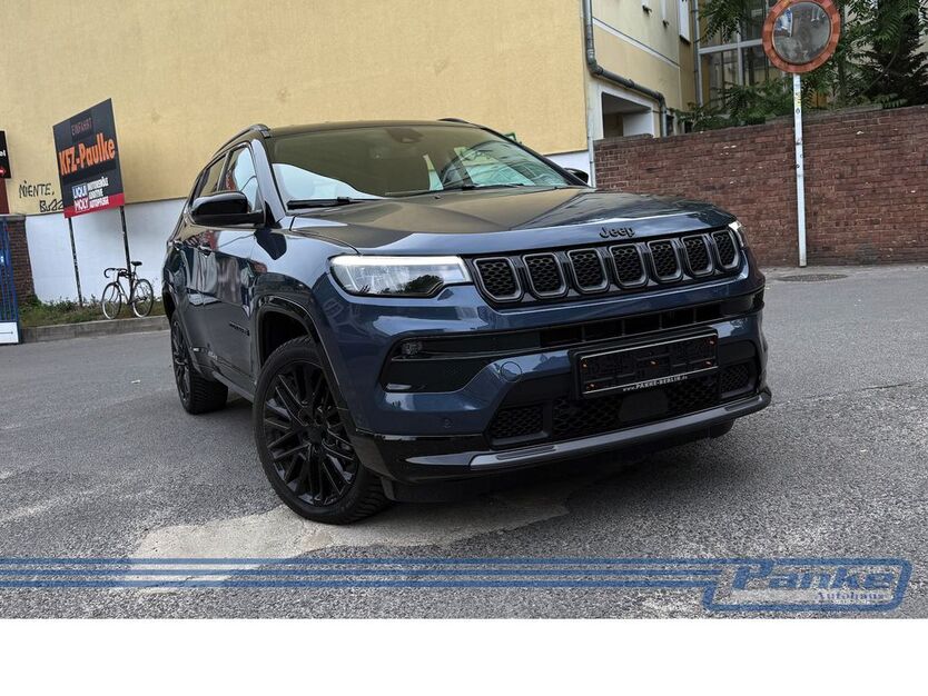 Jeep Compass 13.023 km 24.990 € Berlin - Pankow 13187
