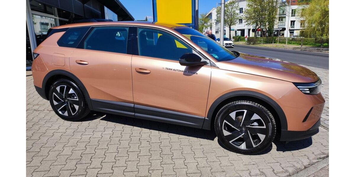 Opel Grandland (X) 3.000 km 30.500 &euro; Zossen 15806