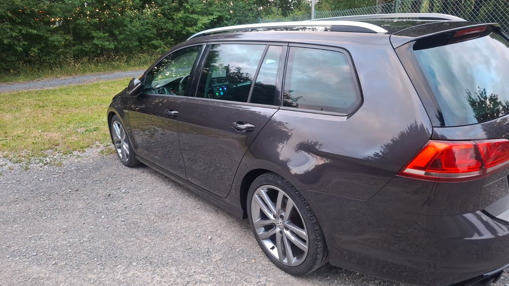 VW Golf 141.800 km 9.350 &euro; Auengrund 98673