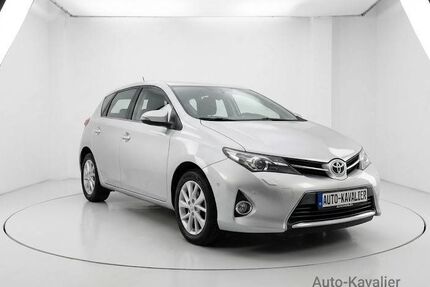 Toyota Auris 63.850 km 14.290 &euro; Dresden 01237