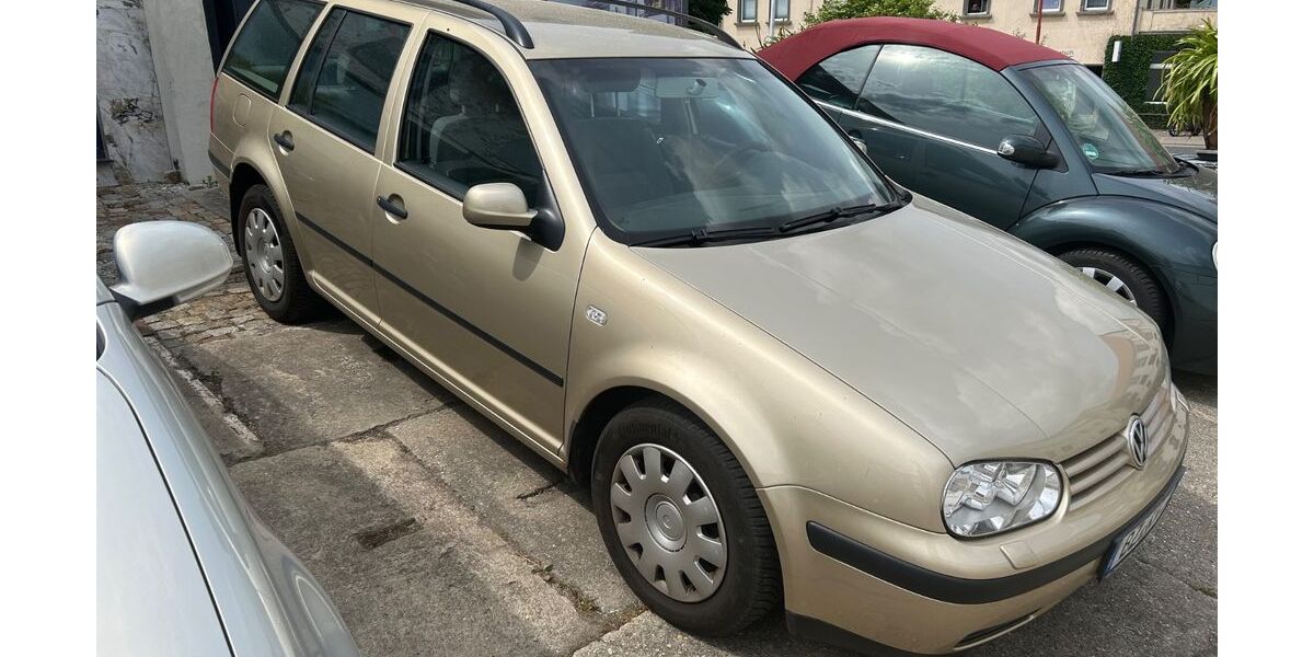 VW Golf 300.000 km 1.250 &euro; Schirgiswalde - Kirschau 02681