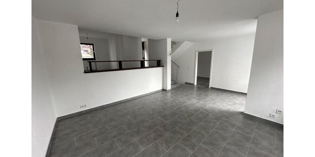 Einfamilienhaus Weiterstadt - 10 Zimmer, 370 m&sup2;, 775.000&euro; | Angebot:26338415