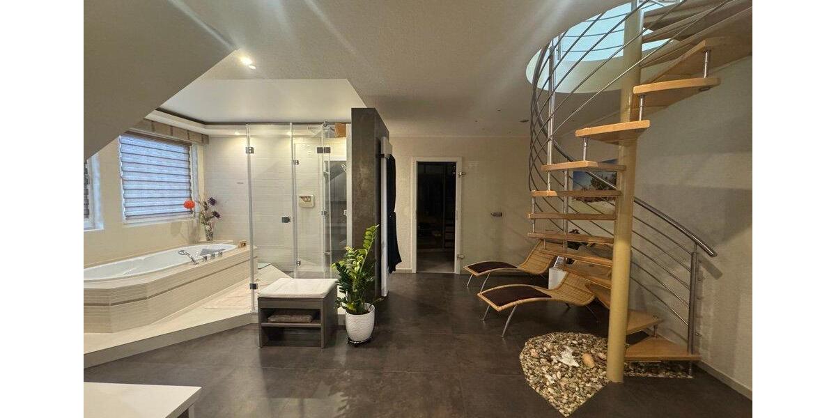 Einfamilienhaus Bad Salzungen Tiefenort - 8 Zimmer, 275 m&sup2;, 555.000&euro; | Angebot:26602244