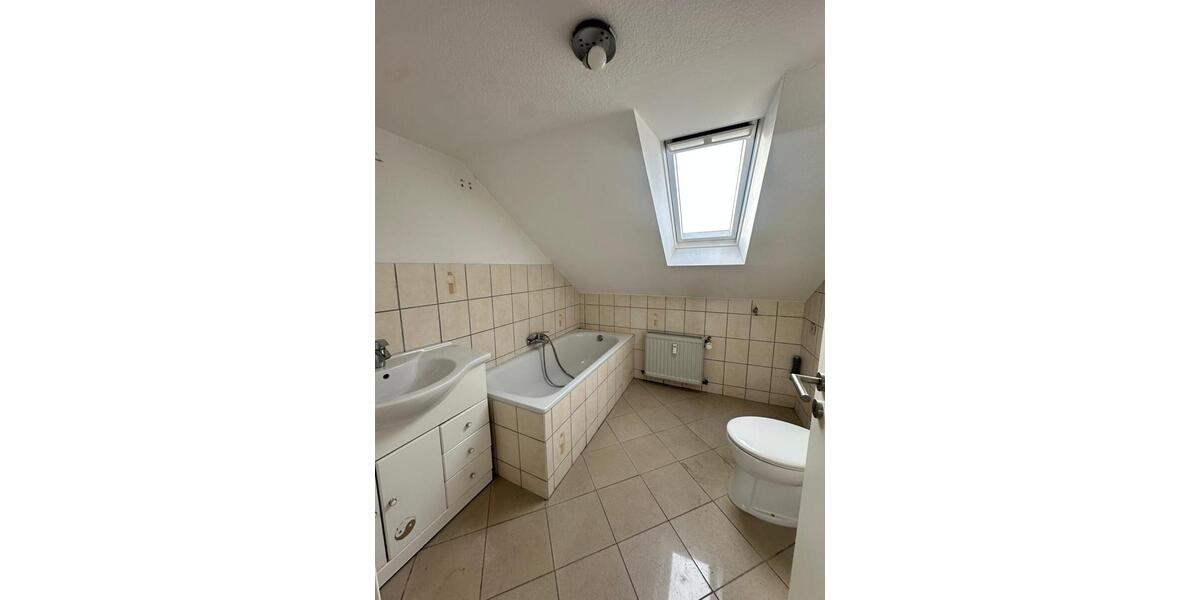 Dachgeschoßwohnung Herne Wanne-Bickern - 2 Zimmer, 75 m&sup2;, 450&euro; | Angebot:26001800