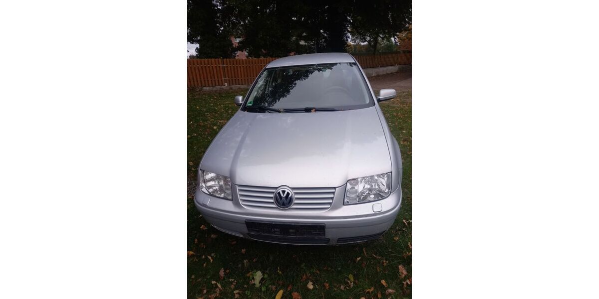 VW Bora 235.000 km 900 &euro; Travenbrück 23843
