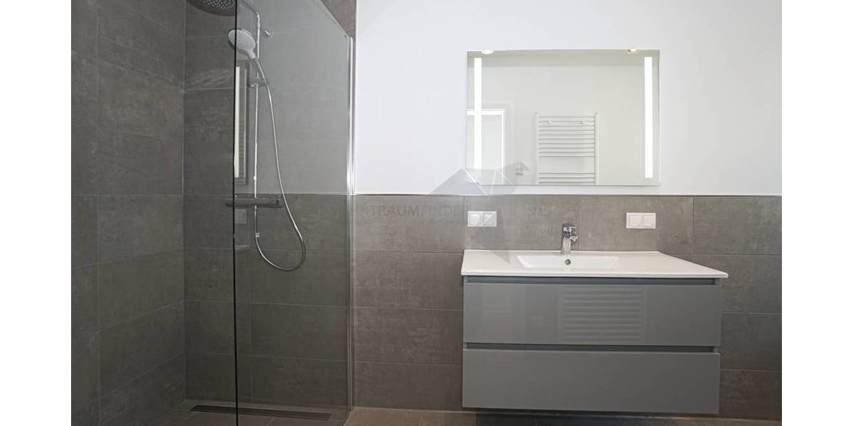 Doppelhaushälfte Chemnitz Rabenstein - 4 Zimmer, 134 m&sup2;, 1.950&euro; | Angebot:26141127