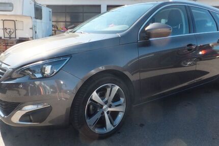 Peugeot 308 148.600 km 4.300 € Würzburg 97076