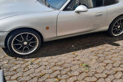 Mazda MX-5 108.902 km 4.450 &euro; Merzig 66663