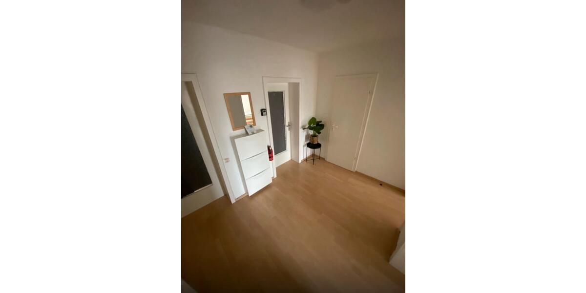 Möbliertes WG Zimmer in der Karlsruher Südstadt 3 zimmer