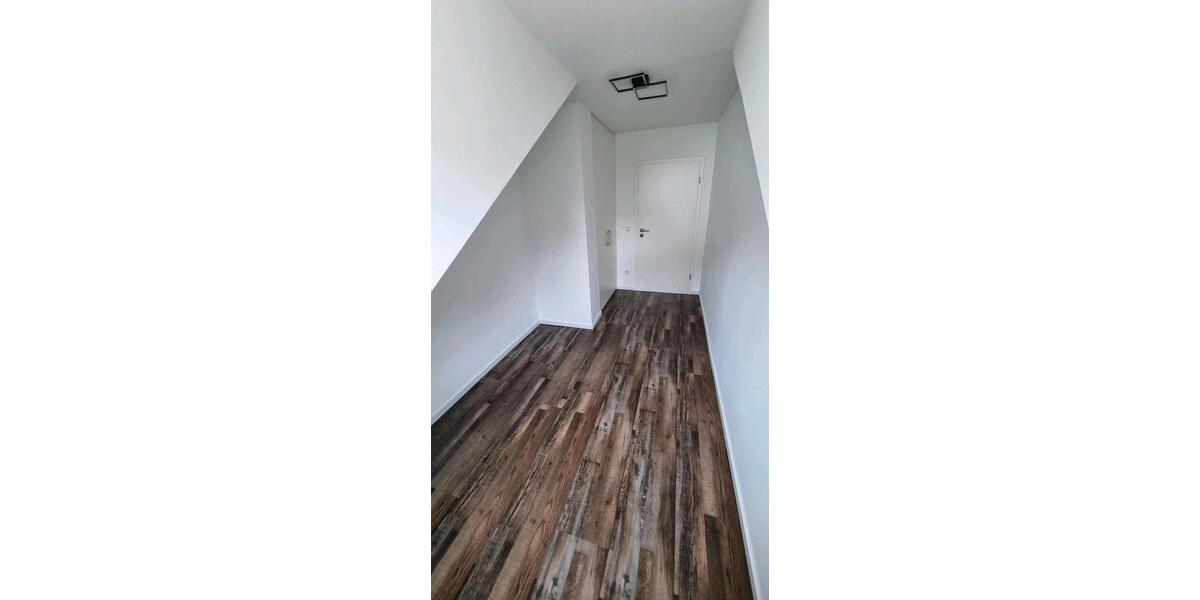 Dachgeschoßwohnung Kösching - 3 Zimmer, 60 m&sup2;, 850&euro; | Angebot:26582312