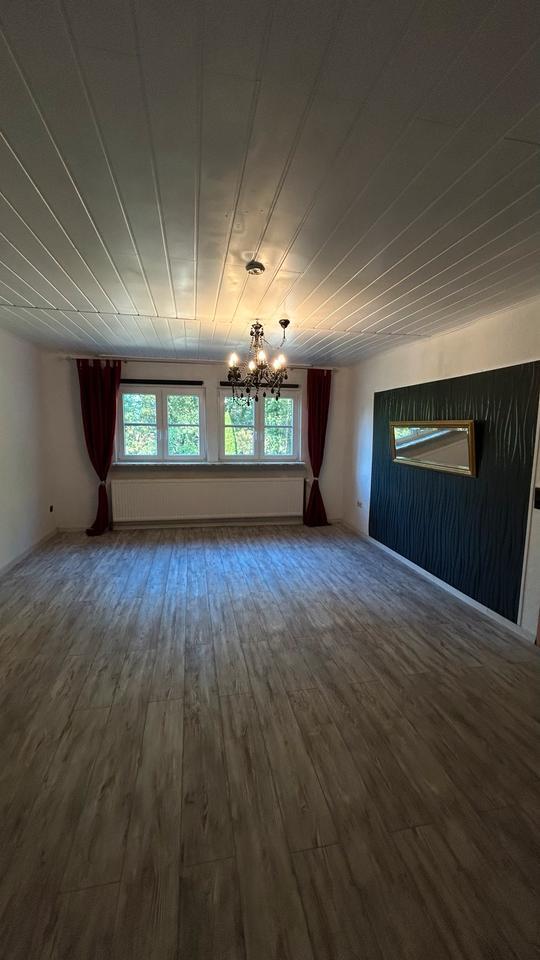 4 Zimmer Wohnung in ländlicher Lage mit Gartenmitbenutzung zimmer