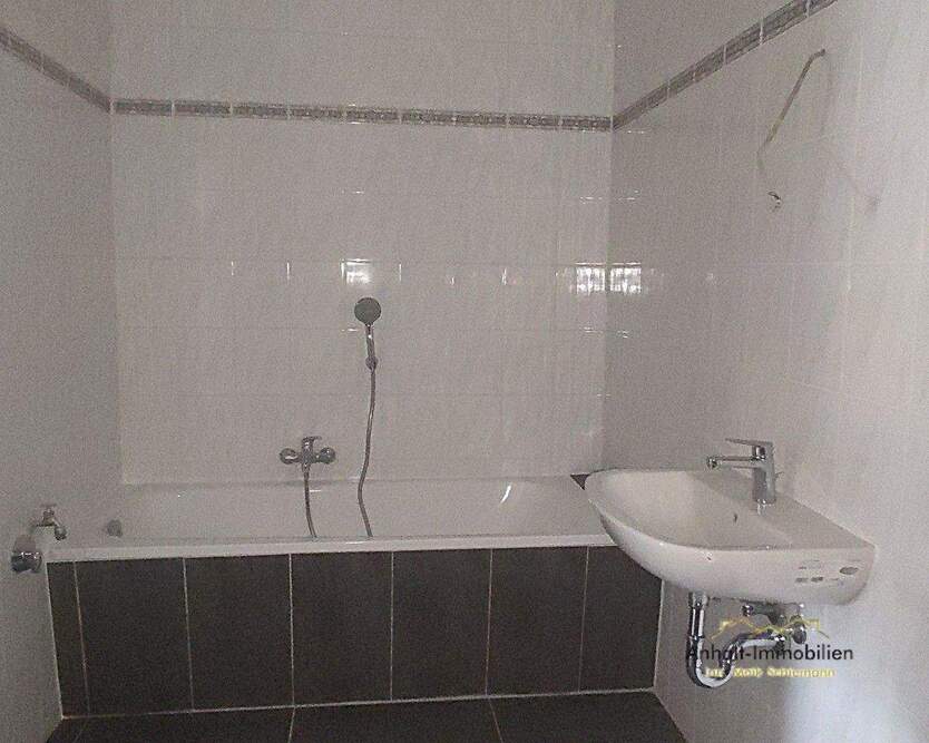 3 Raumwohnung mit Dusche und Badewanne 3 zimmer
