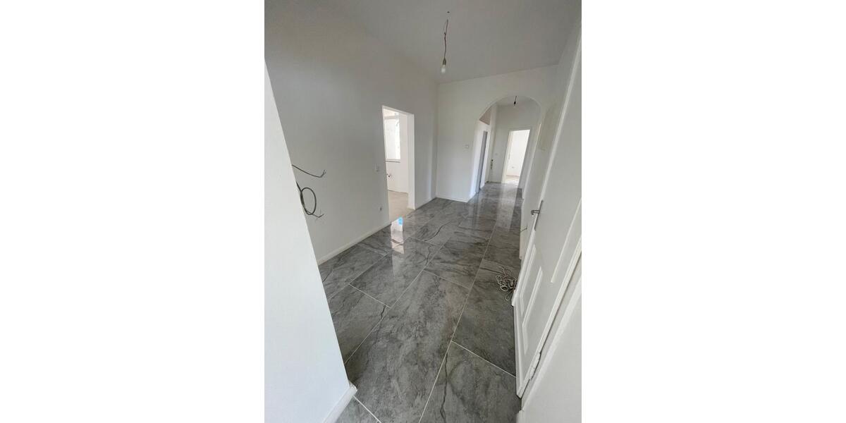 Etagenwohnung Duisburg Hamborn - 4 Zimmer, 118 m&sup2;, 900&euro; | Angebot:26284341