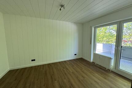 Zentrumsnahe 2-Zimmer Wohnung mit Einbauküche und großem Balkon