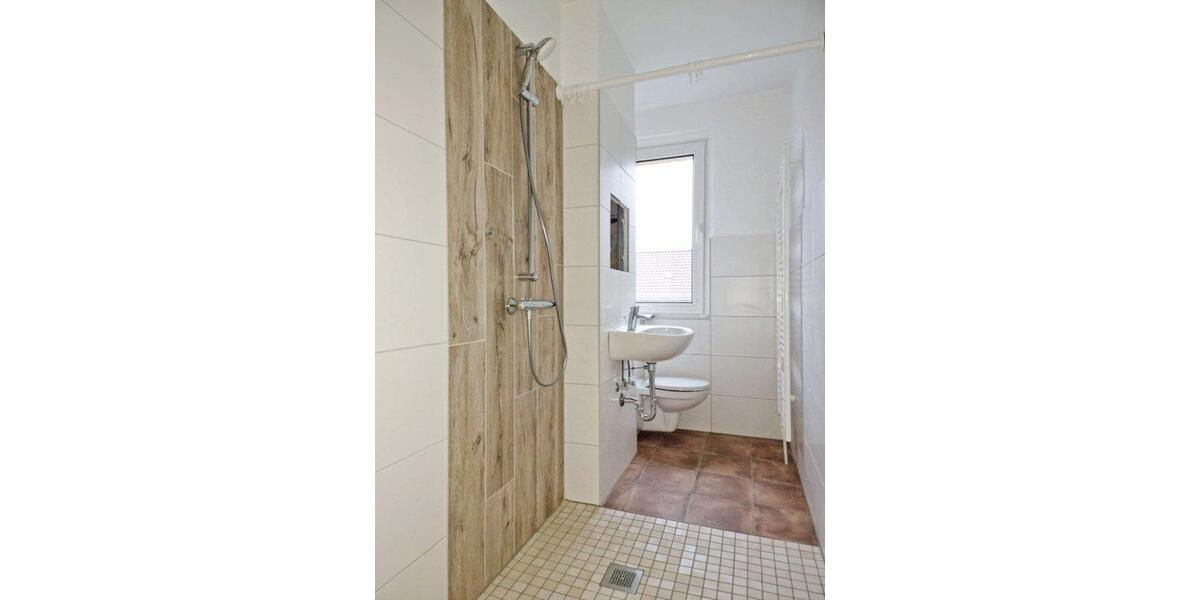 3-Zimmer mit bodenebener Dusche und riesigem Balkon 3 zimmer