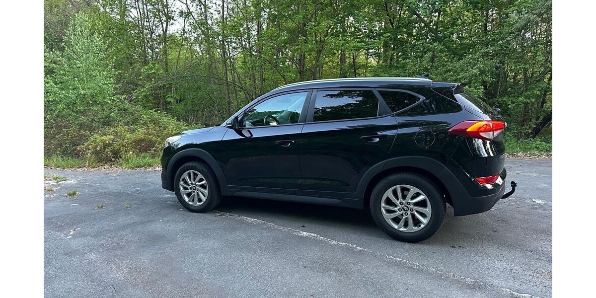 Hyundai TUCSON 127.000 km 13.500 &euro; Rüsselsheim am Main 65428