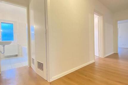 *** WOHNEN wo andere Urlaub machen *** TOP RENOVIERT *** Erdgeschoßwohnung mit Balkon *** 4 zimmer