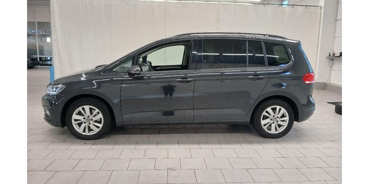 VW Touran 33.800 km 30.888 &euro; Greiz 07973