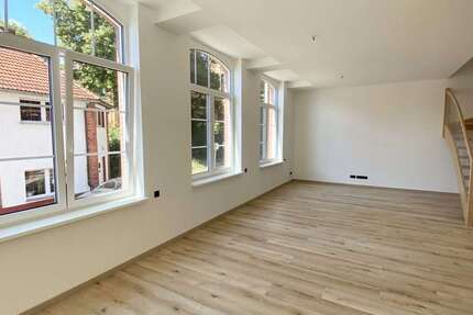 Wohnung zum Mieten in Zwickau 1.295 € 144.88 m² 4 zimmer