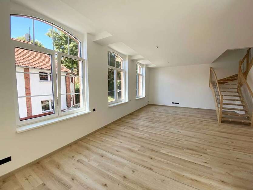 Wohnung zum Mieten in Zwickau 1.295 € 144.88 m² 4 zimmer