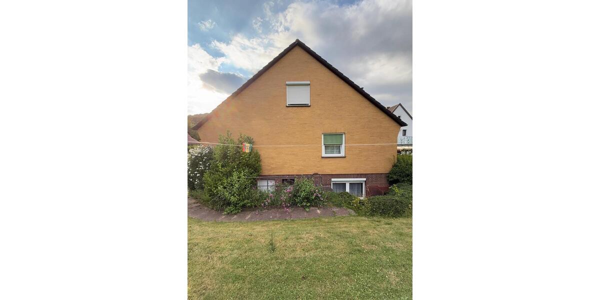 Einfamilienhaus Bad Salzdetfurth - 8 Zimmer, 220 m&sup2;, 290.000&euro; | Angebot:27084195