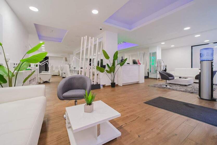 !!! 1A-Lage!!! Top-Gewerbeeinheit im Herzen Nürnbergs - ideal für Praxis, Gesundheitsdienstleister oder Showroom !! zimmer
