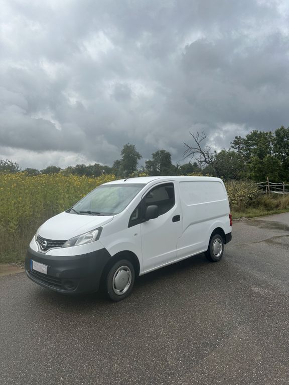 NV200