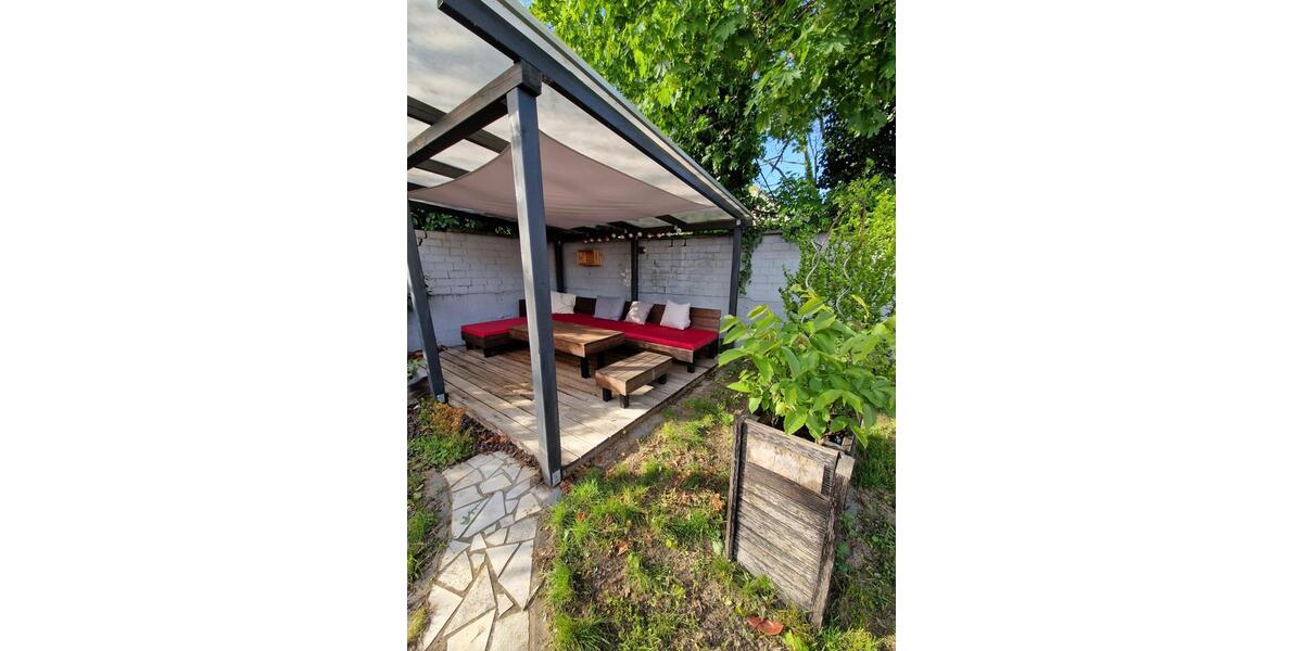 Dachgeschoßwohnung Brühl - 4 Zimmer, 75 m&sup2;, 1.400&euro; | Angebot:24966174