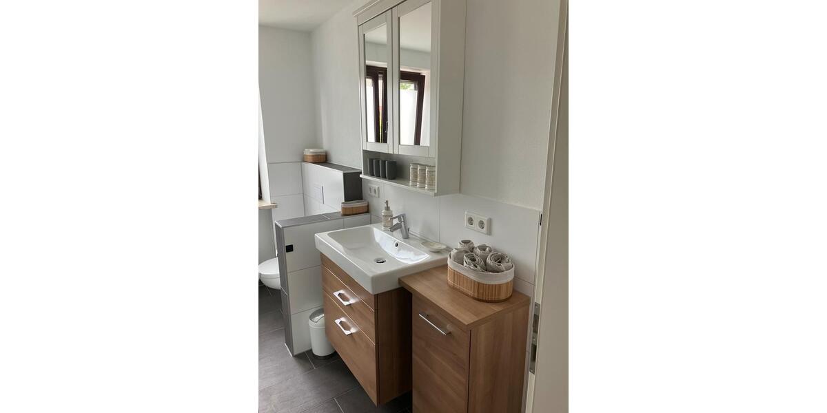 Erdgeschoßwohnung Gaimersheim - 5 Zimmer, 140 m&sup2;, 1.800&euro; | Angebot:25342319