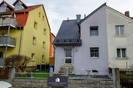 Doppelhaushälfte in zentraler Lage von Pegnitz - Modernisiert & familienfreundlich 5 zimmer