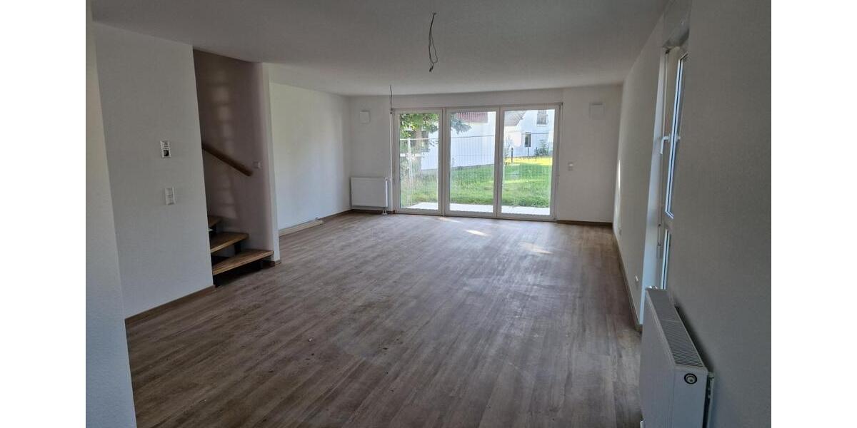 Reihenhaus Oberndorf am Neckar - 4 Zimmer, 132 m&sup2;, 1.350&euro; | Angebot:23555092
