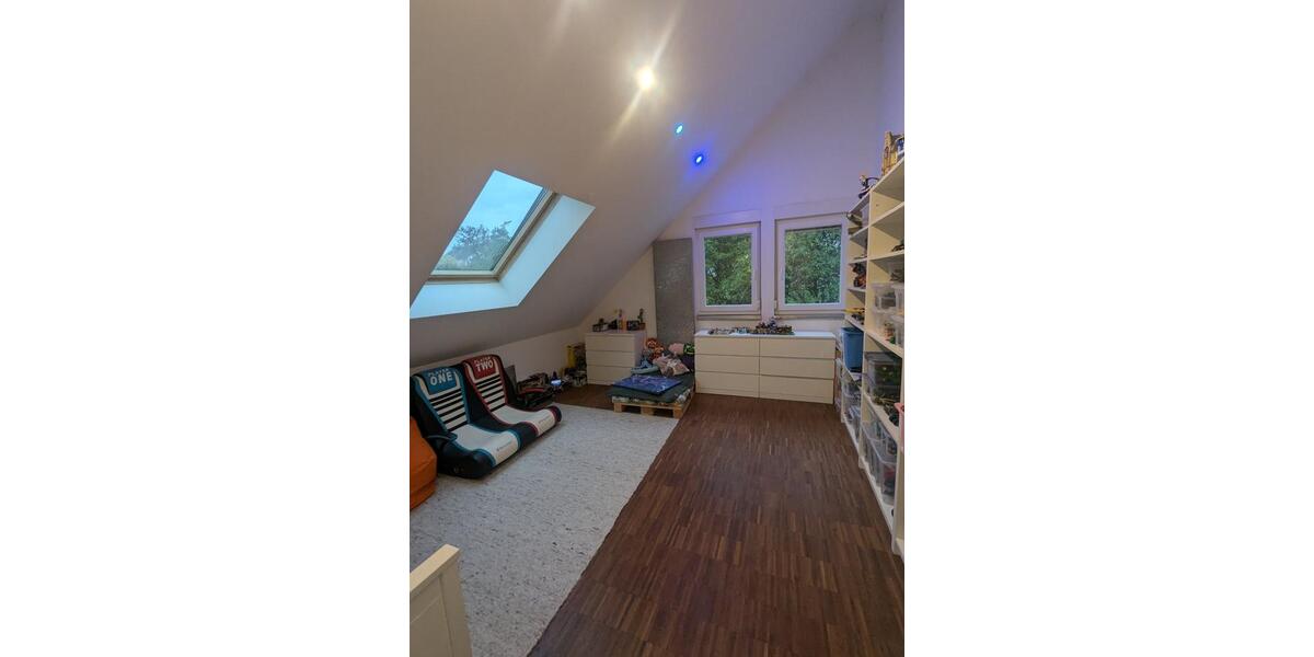 Einfamilienhaus Korntal-Münchingen Münchingen - 8 Zimmer, 250 m&sup2;, 899.000&euro; | Angebot:24726949