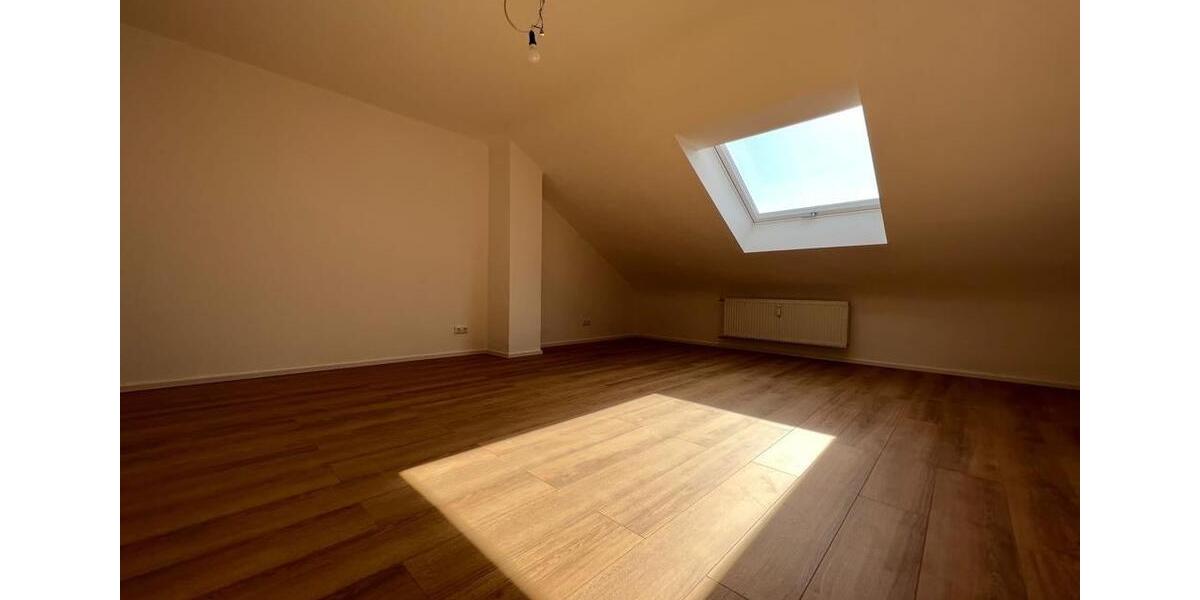 Dachgeschoßwohnung Maintal - 3 Zimmer, 63 m&sup2;, 259.000&euro; | Angebot:27110802