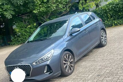 Hyundai i30 125.000 km 10.700 € Bremen 28239