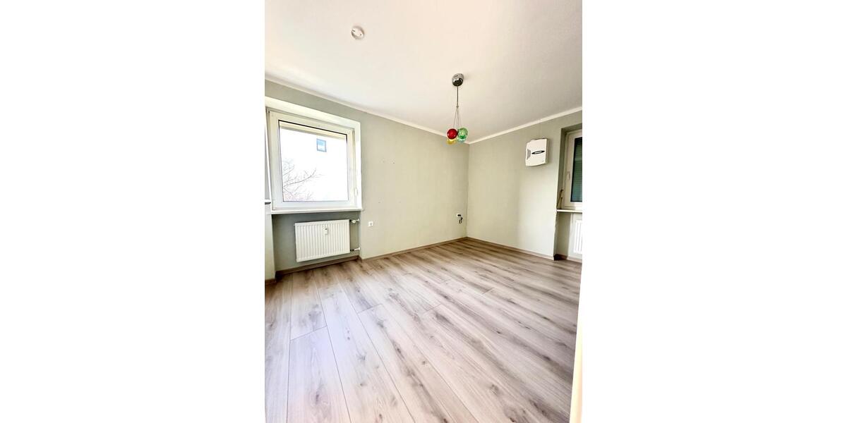 Etagenwohnung Vilsbiburg - 4 Zimmer, 100 m&sup2;, 900&euro; | Angebot:26420650