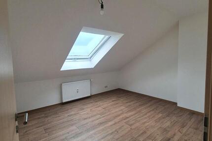 Vermiete eine 4 Zimmer Dachgeschoss Wohnung zimmer