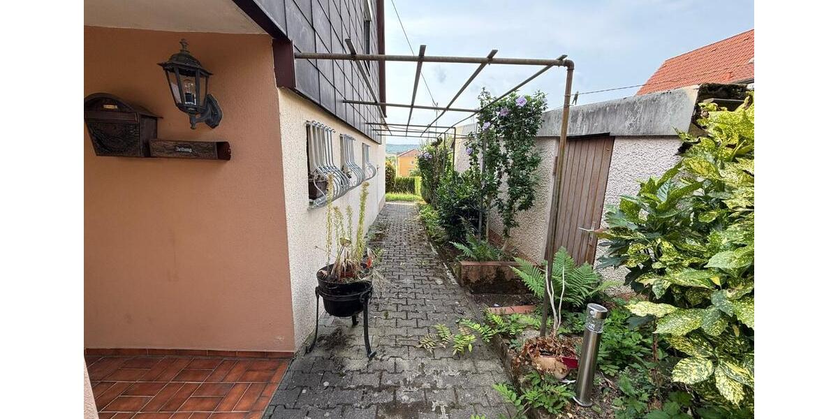 Freistehendes Einfamilienhaus Eckgrundstück 5 zimmer