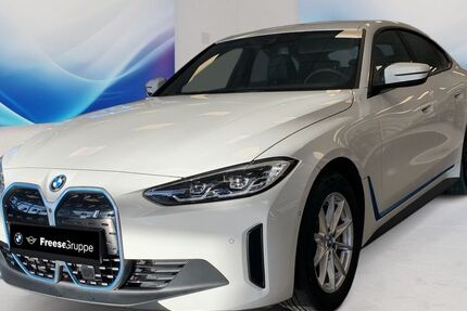 BMW i4 55.389 km 32.690 &euro; Oldenburg 26135