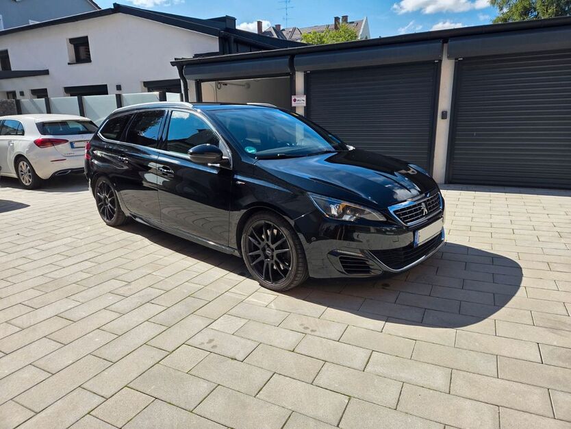 Peugeot 308 153.000 km 8.300 € Augsburg 86154