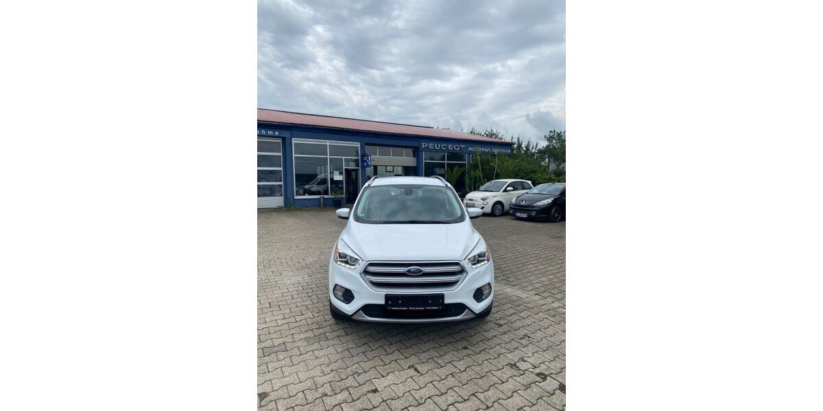 Ford Kuga 114.000 km 9.900 &euro; Suppingen 89150