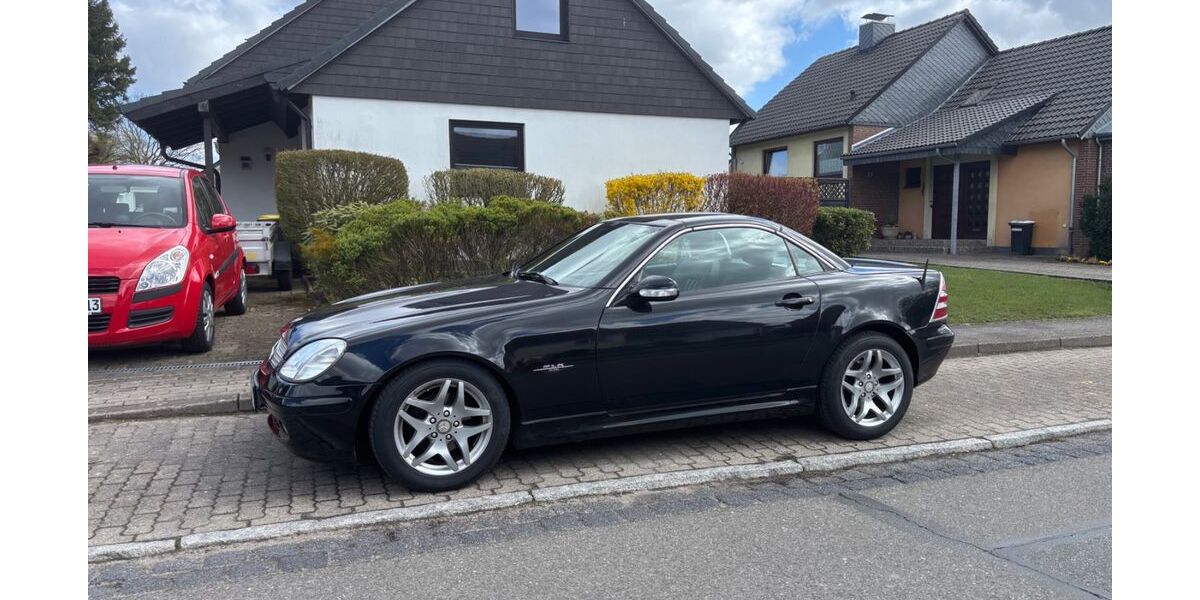 Mercedes-Benz SLK 200 98.200 km 8.250 &euro; Neumünster 24537