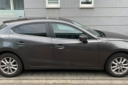 Mazda 3 132.000 km 12.000 € Karlsruhe 76137
