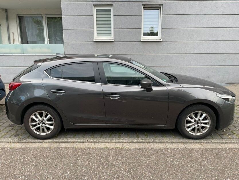 Mazda 3 132.000 km 12.000 € Karlsruhe 76137