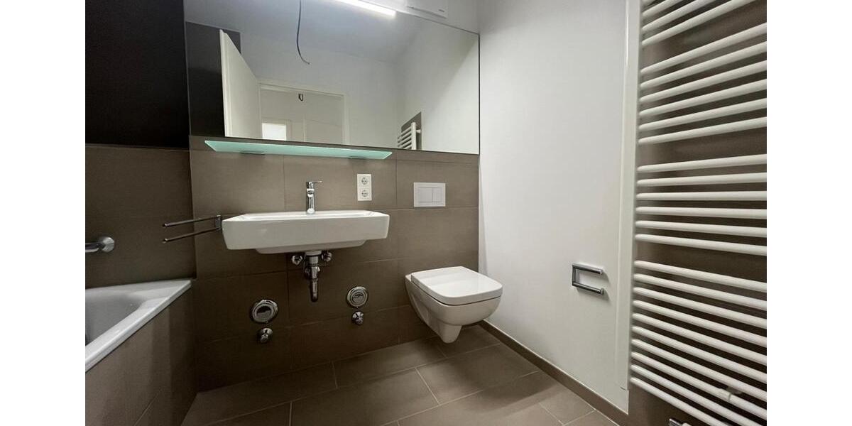 Dachgeschoßwohnung Bad Friedrichshall - 3 Zimmer, 106 m&sup2;, 1.618&euro; | Angebot:26068581