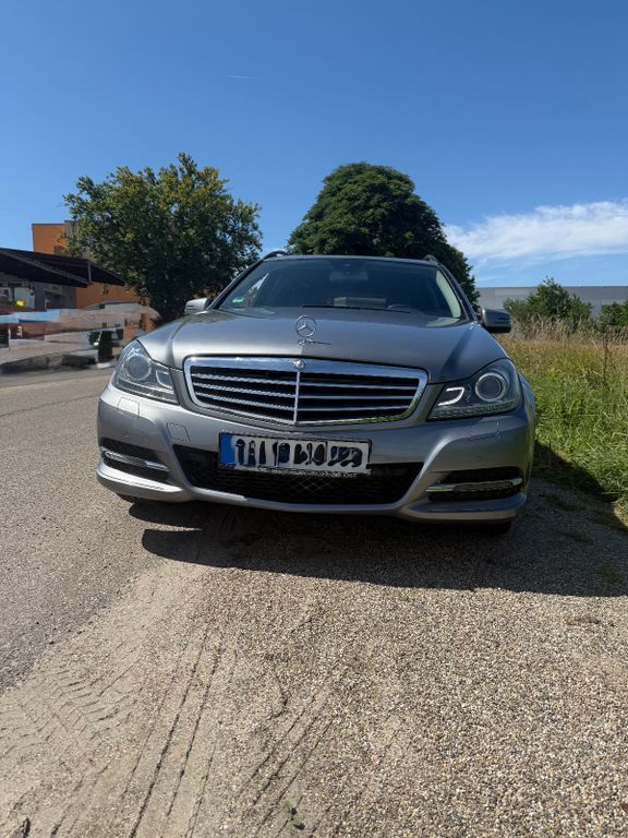 Mercedes-Benz C 220 211.000 km 8.800 € Reute 79276